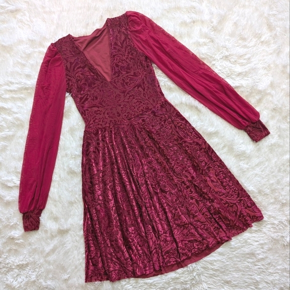 Blackmilk Dresses & Skirts - ❤️NWT Blackmilk Burned Velvet Brer Rabbit Romance Dress - Longline